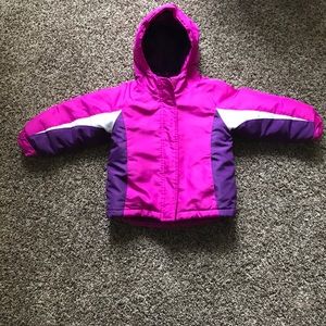 ❄️The Children’s Place 3T Girls 3in 1 winter coat.
