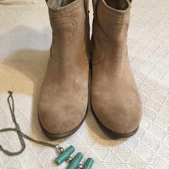 Lucky Brand Terra Boot in Taupe - Picture 2 of 4