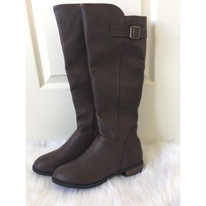 Brown riding boots, size 7