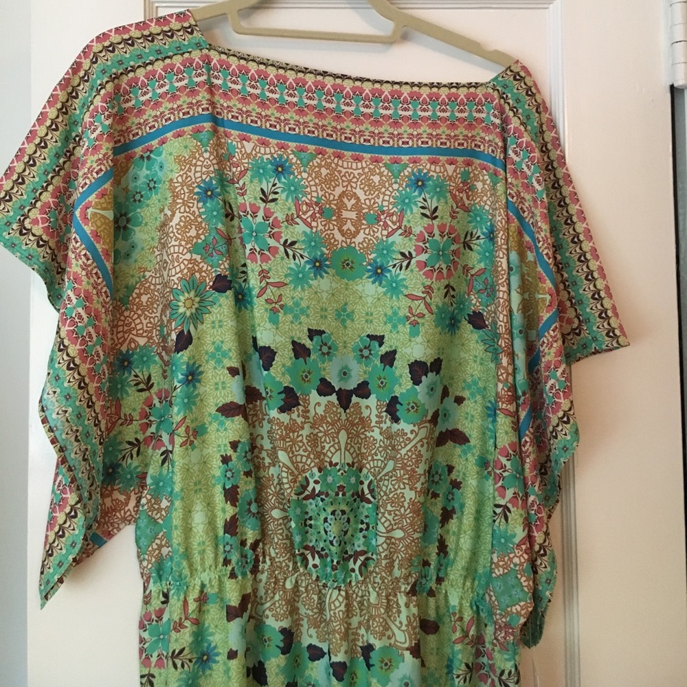 Maggie London NWT Scarf print dress. Size 14.