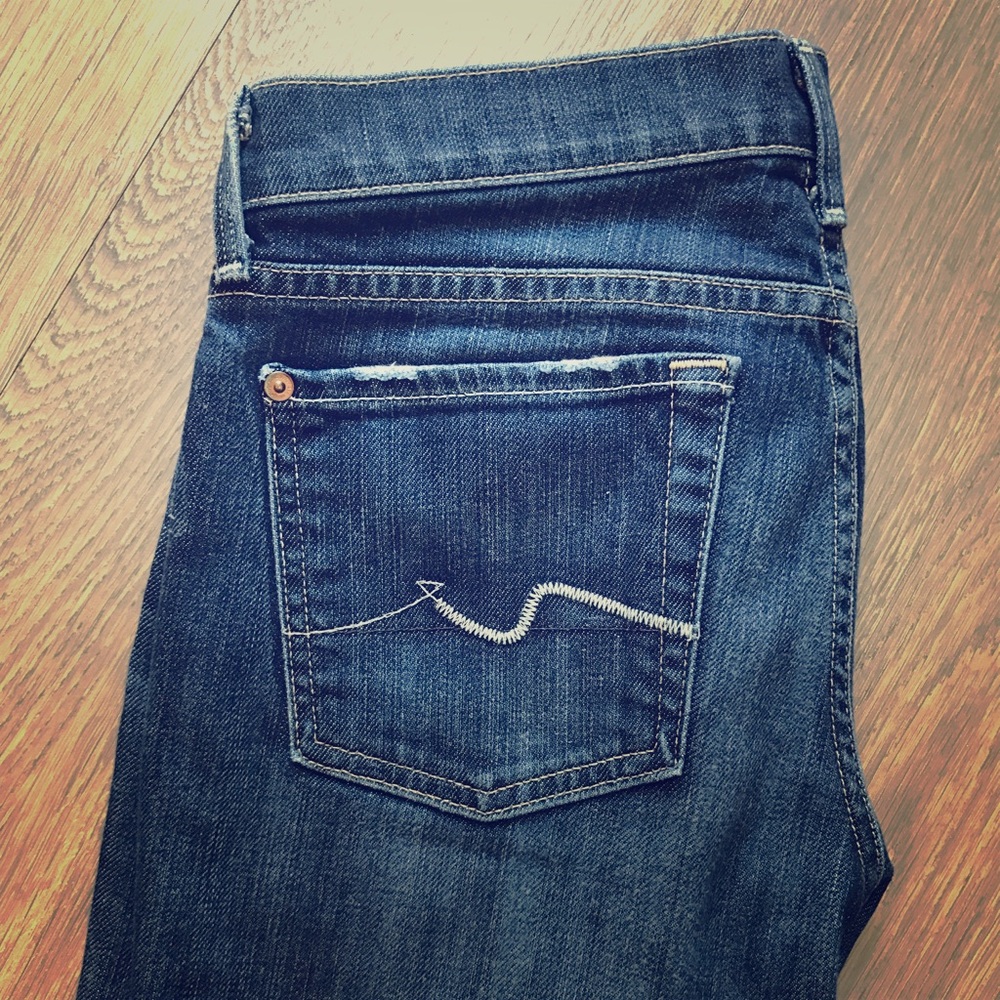 7 for all Mankind straight leg jeans. Size 27