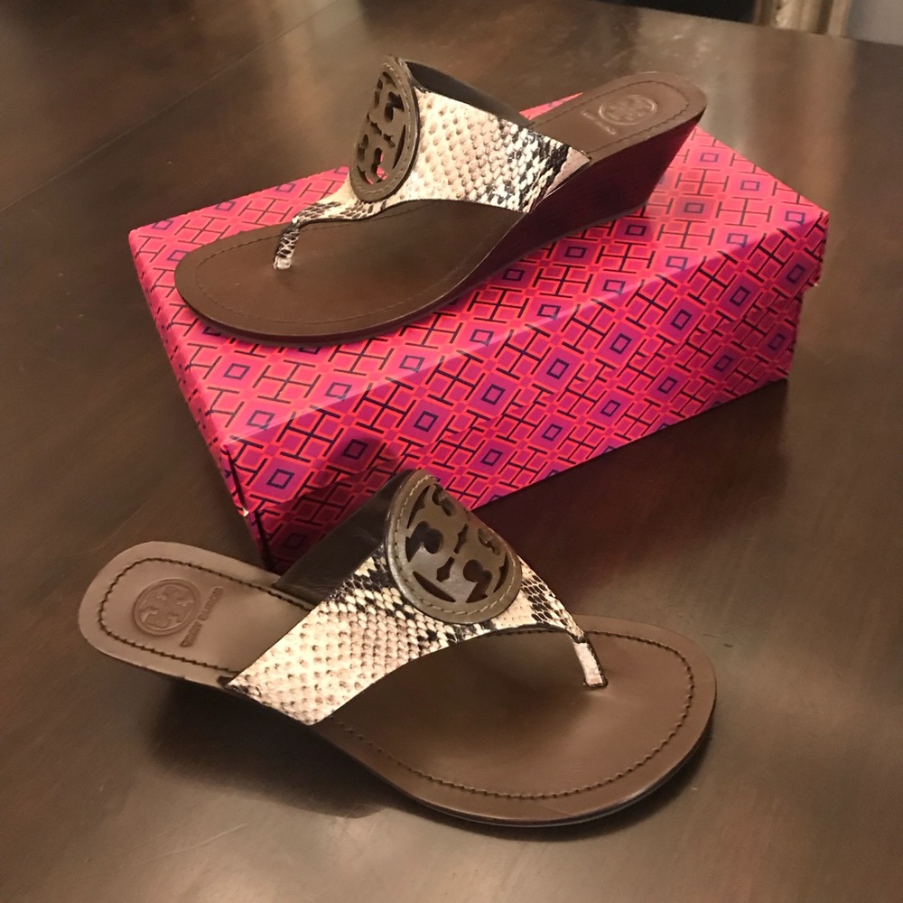 New Tory Burch Snakeskin Thong Wedge Sandals