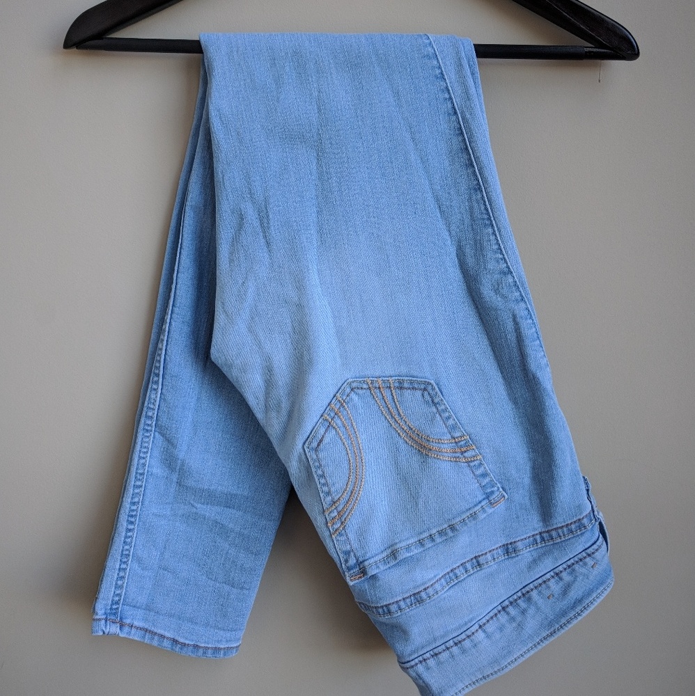 Hollister Super Skinny EUC Jeans 11R