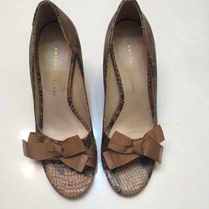 Antonio Melani Brown Snakeskin  Heels Size 6.5M