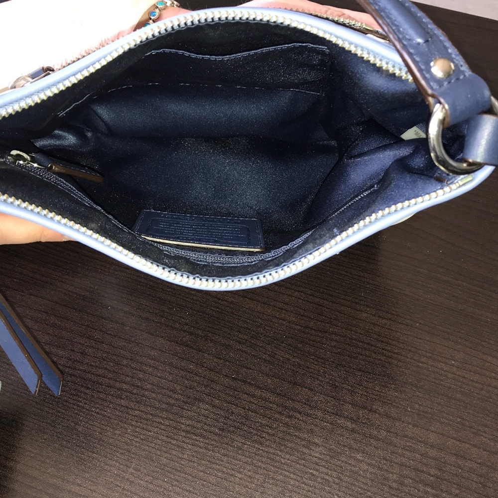 Vintage Classic Coach Leather Hobo - Picture 5 of 5