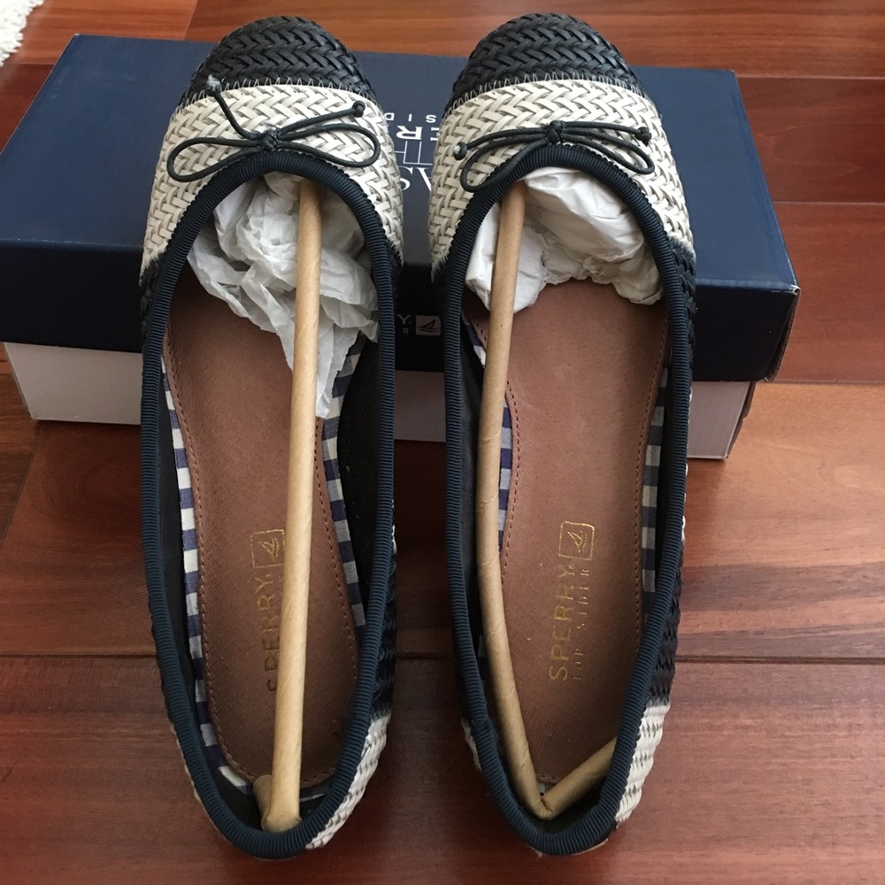 Walking shoes