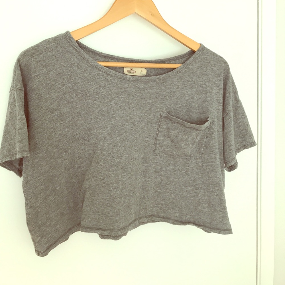 *SOLD*Free with purchase🌈#3 Hollister Crop Top