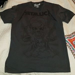 Vintage Metallica band shirt
