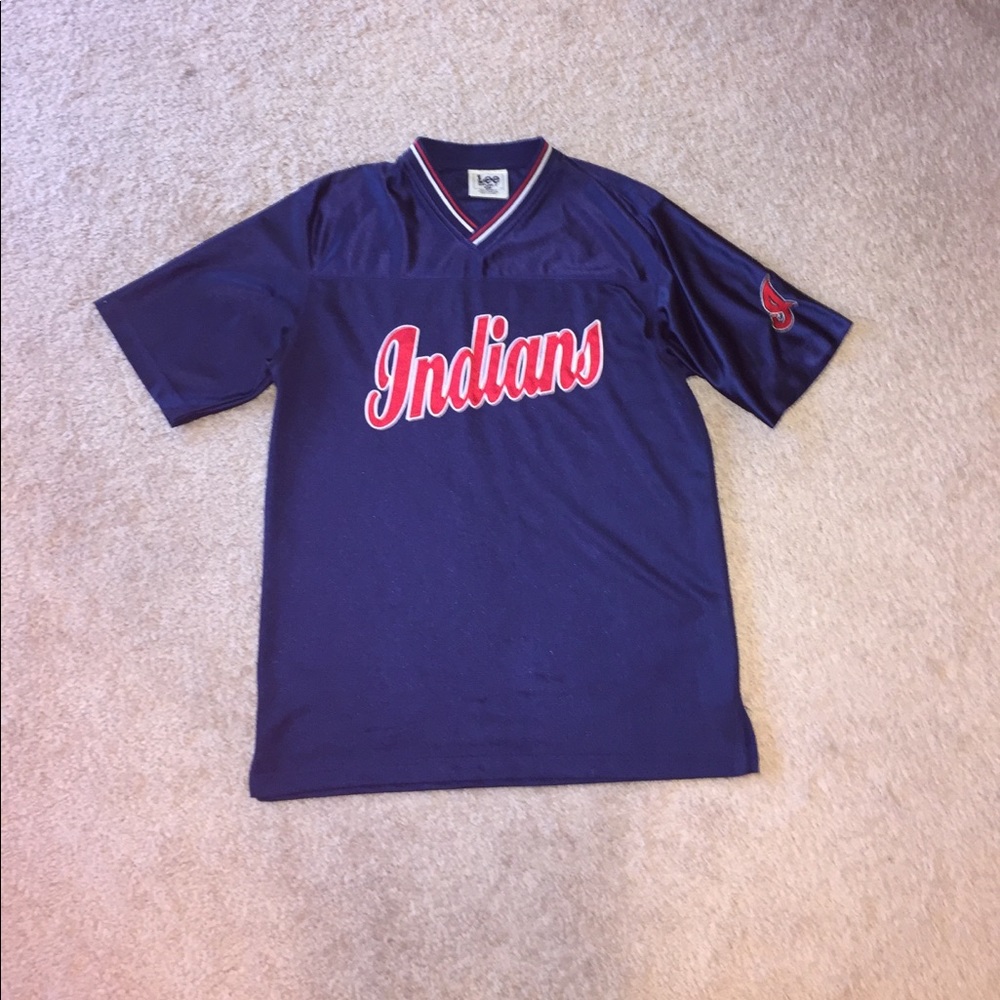 Cleveland Indians. Men’s jersey fit