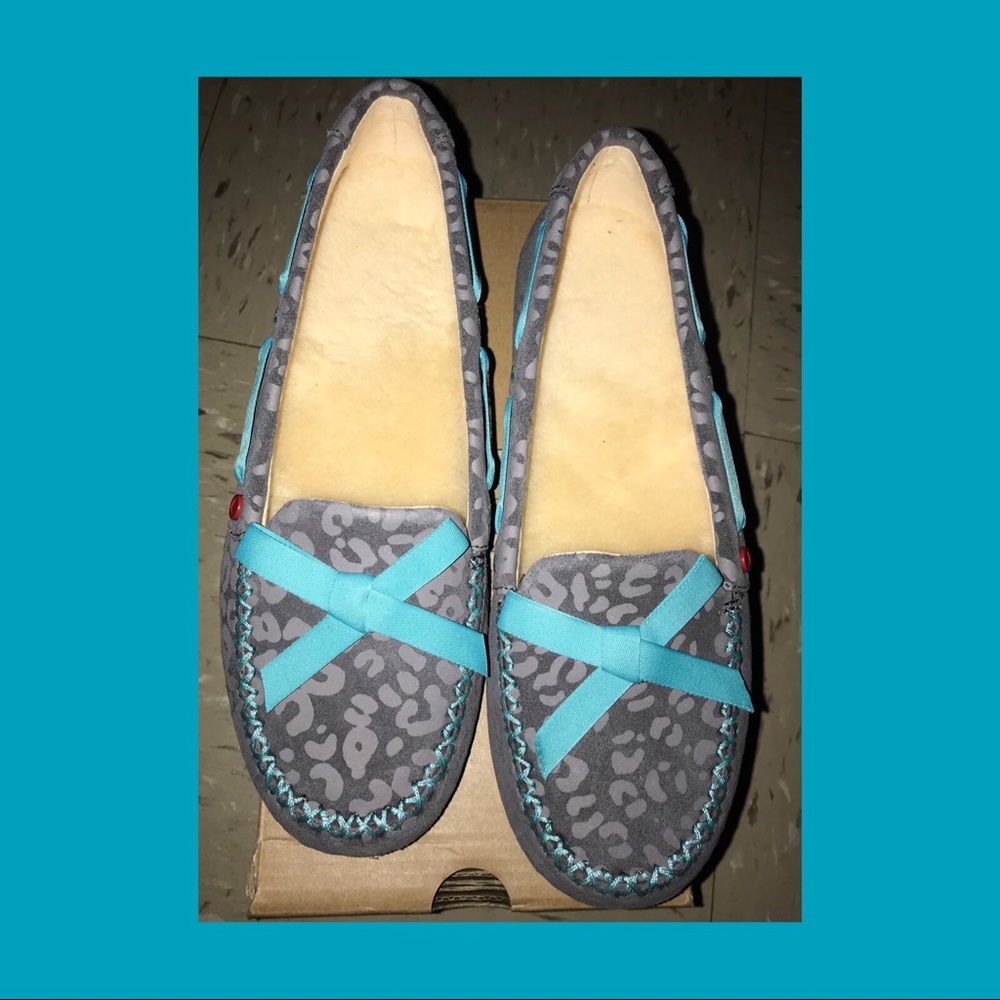 I ❤️ Ugg Moccasins 5