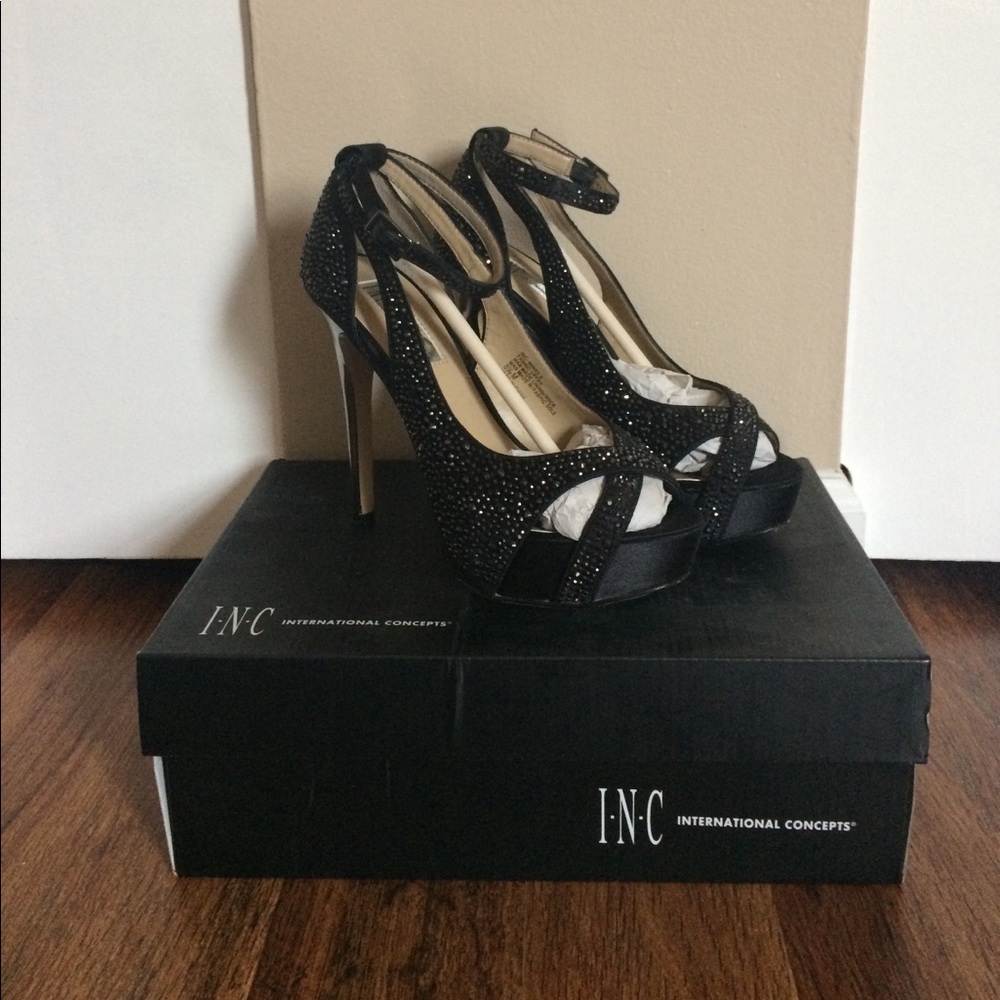 I•N•C Black Heels