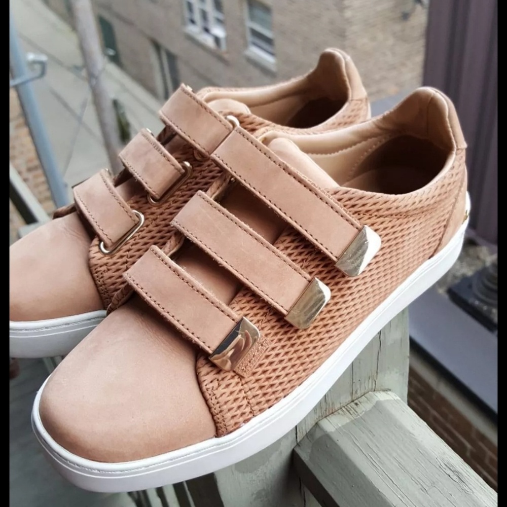 ALDO sneaker