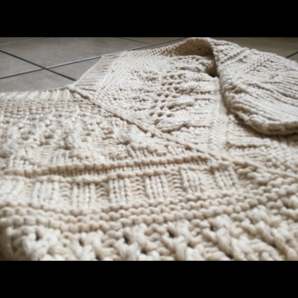 Hand knit tan fitted stylish sweater - Picture 3 of 4