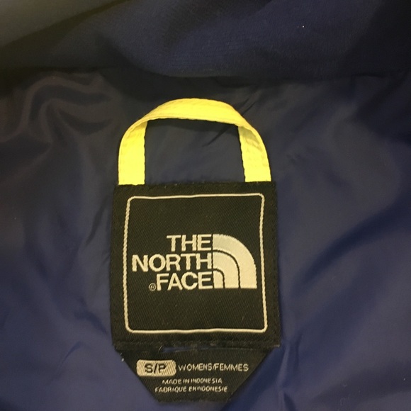 Women’s North Face Jacket - Picture 2 of 2