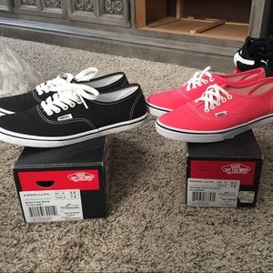 Black and white vans 7.0 and pink vans 7.5.