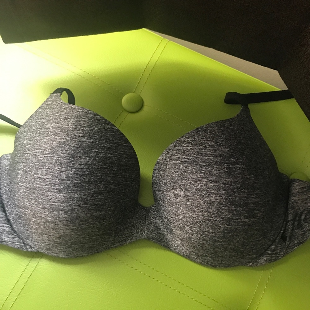 NWOT VS PINK Push-up Bra