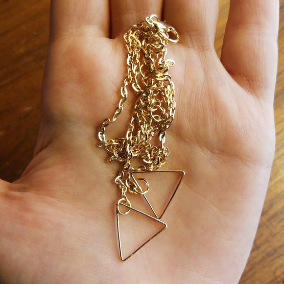 NWOT Triangle Gold Necklace - Picture 3 of 7