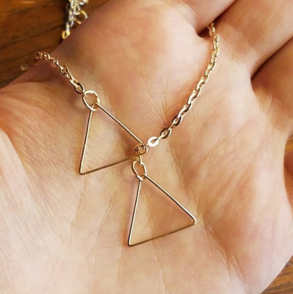 NWOT Triangle Gold Necklace - Picture 4 of 7