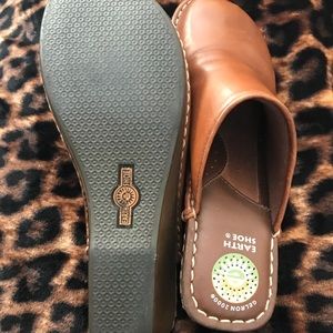 EARTH SHOE 🌏 SLIP ON LEATHER SHOE SO COMFORTABLE