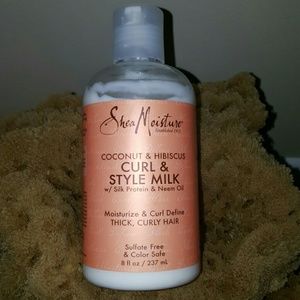SHEA MOISTURE COCONUT & HIBISCUS MILK