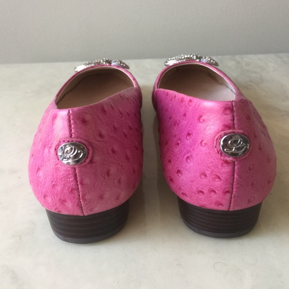 Alligator Brooch Leather Shoes - Picture 3 of 5