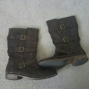 Maurices size 10 faux suede mid height boot