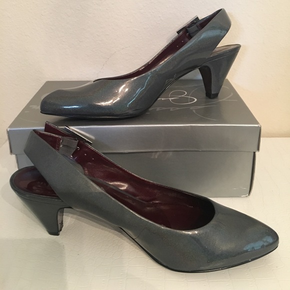 Jessica Simpson Collection iridescent gray 3” heel - Picture 2 of 4