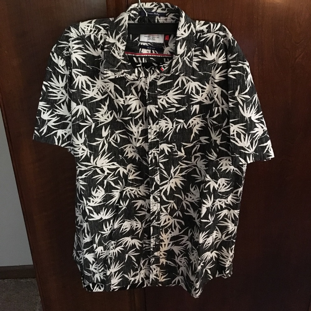 Leaf print shirt
