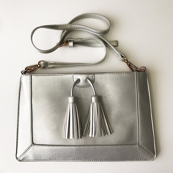 Handbags - Silver Tassel clutch