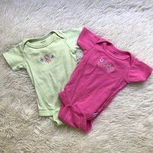 Pink and Green Gerber 0-3 months body suit set