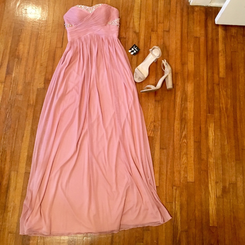 SALE✨ Blush Strapless Chiffon Dress