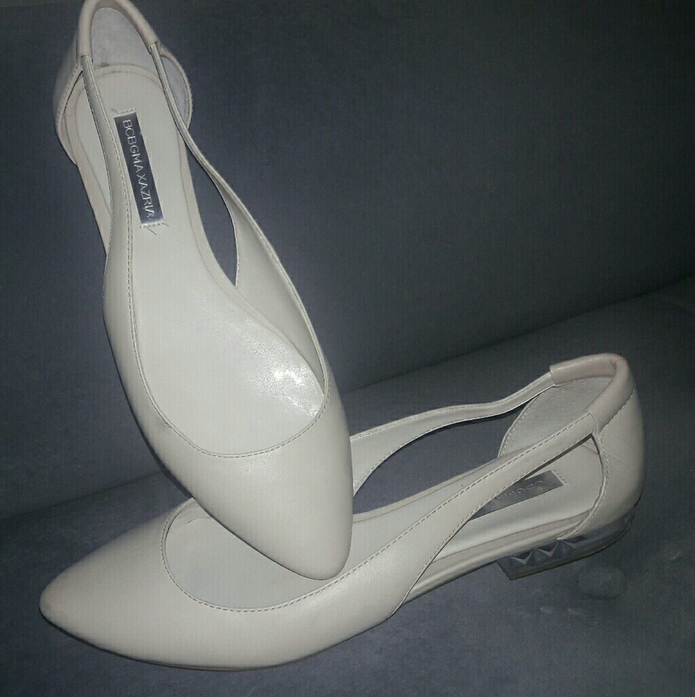 BCBG Maxazria  pointy toe flats