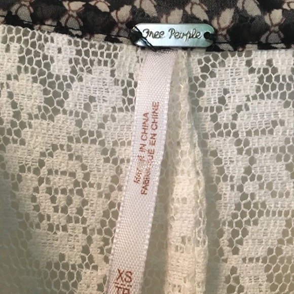 Free People white lace top - Picture 3 of 4