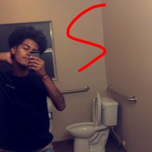 Meet your Posher, Emanuel