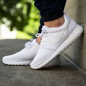 Nike White Roshe's