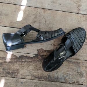 Gunmetal gray leather woven mary janes, round toe