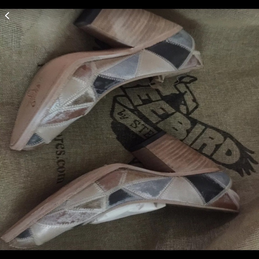 Freebird by steven multi pumps - Picture 2 of 4
