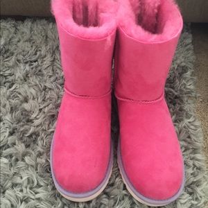 Uggs Bailey bow short