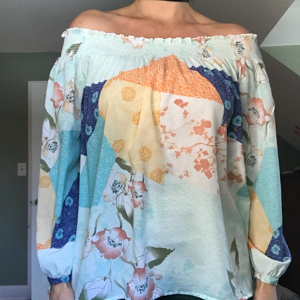 Flowy, floral print top.