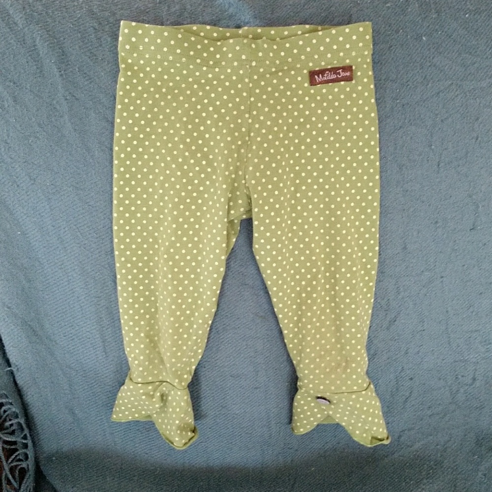Green polka dot leggings