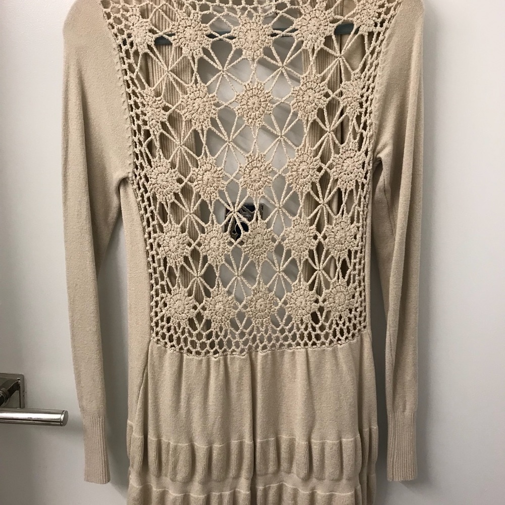 Beautiful Sweater - Picture 4 of 6
