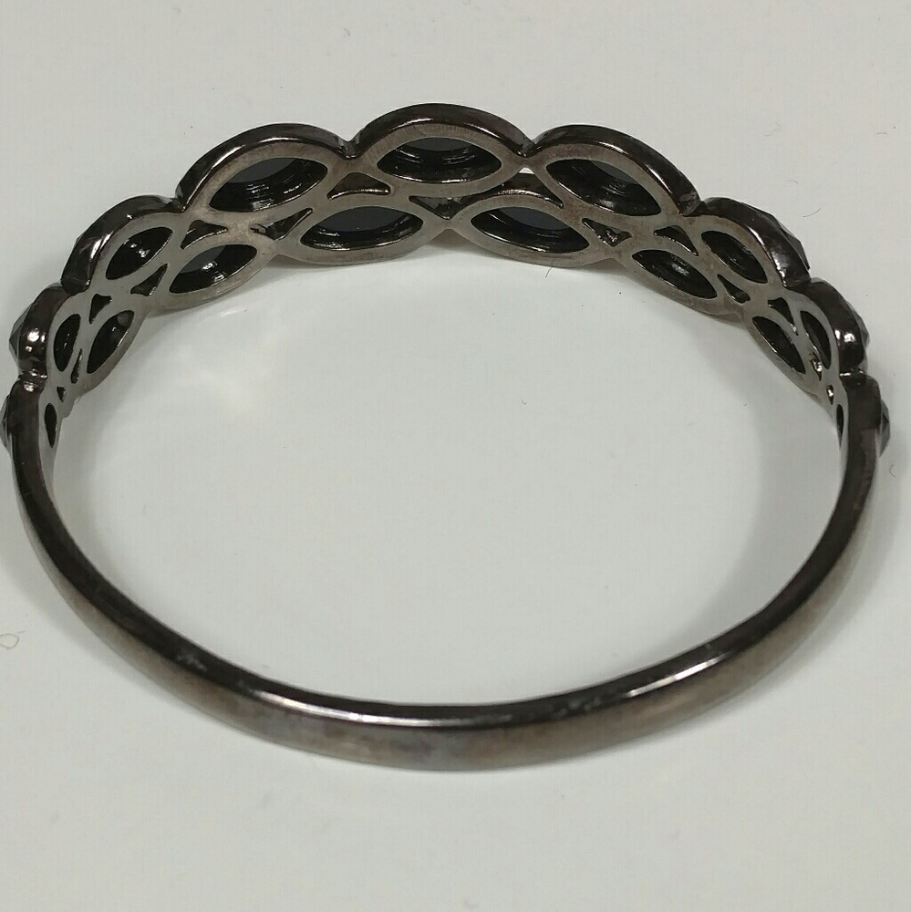 Black rhinestone bangle bracelet - Picture 2 of 6