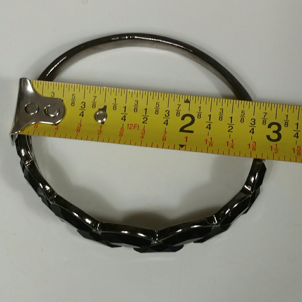 Black rhinestone bangle bracelet - Picture 4 of 6