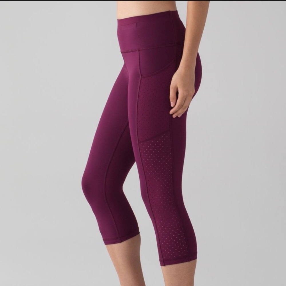 Lululemon Mind Over Miles “17 Crop