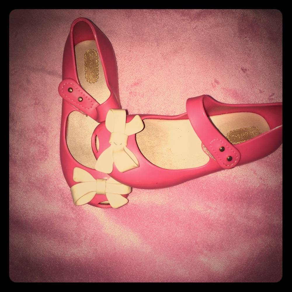 Beautiful Mini Mellissa