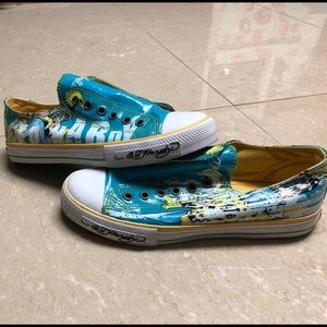 Ed Hardy blue and yellow slip on sneakers in sz 7