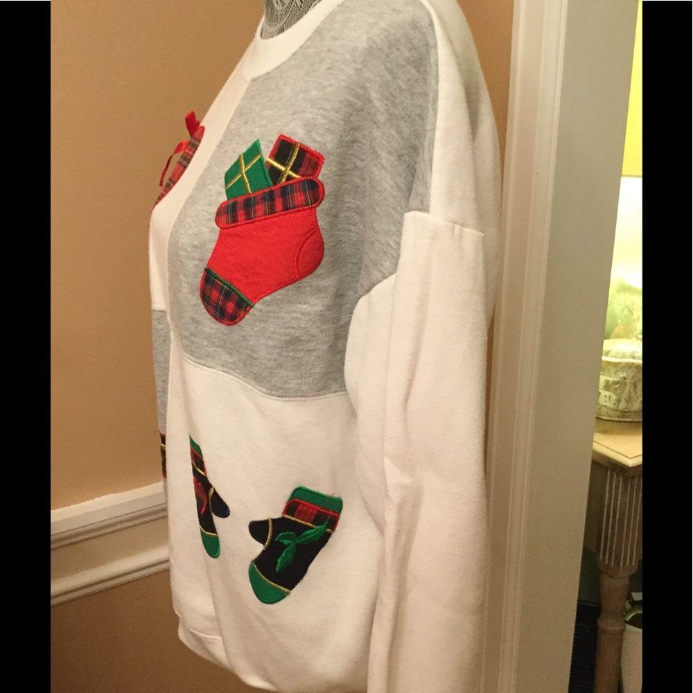 CUTE CHRISTMAS SWEATSHIRT - Picture 5 of 5