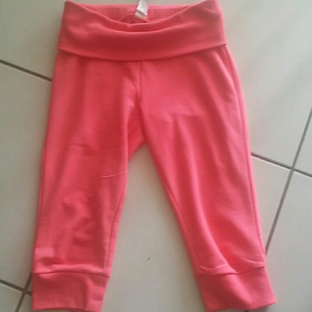 Adorable Coral fabletics sweatpants