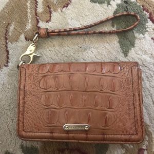 Brahmin Wristlet good condition