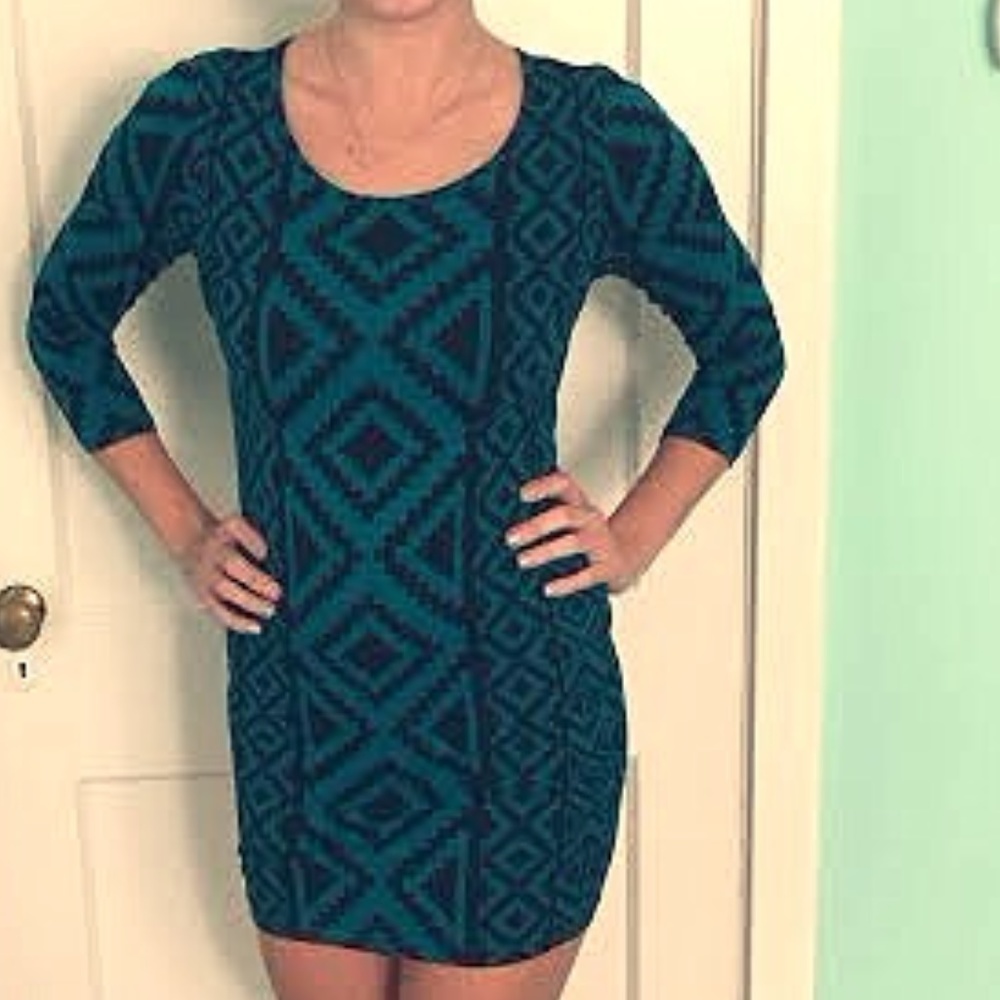 Forever 21 Aztec Longsleeve Bodycon Dress